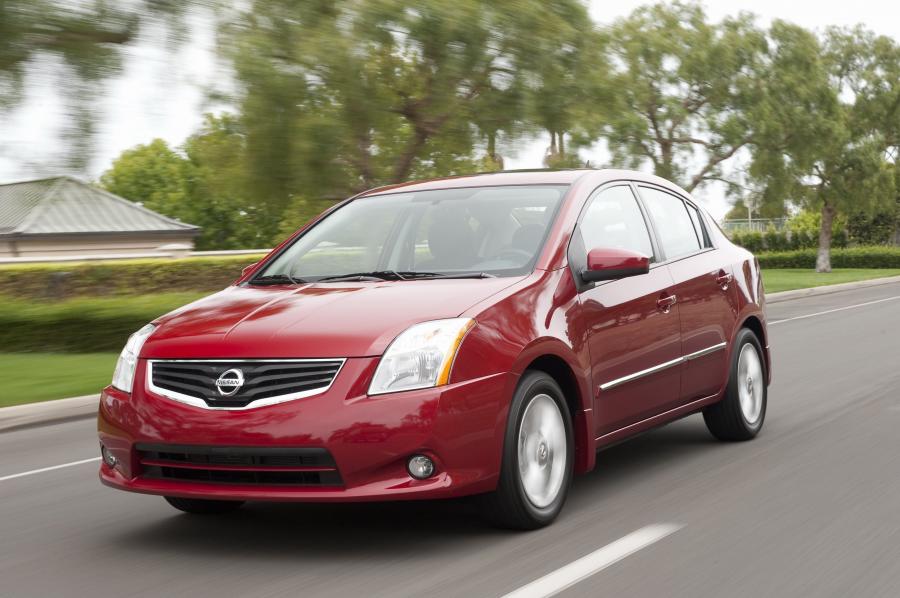  Nissan Sentra 2010 года  (фото 61 из 68)